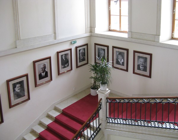 img00038.jpg