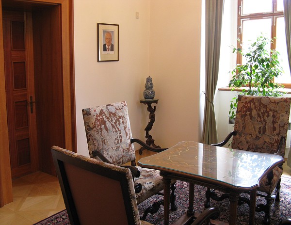 img00044.jpg