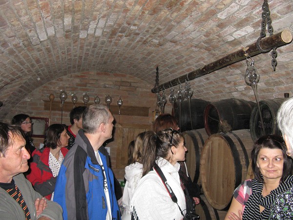 img00020.jpg