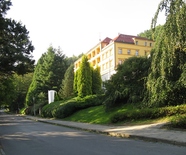 img00002.jpg