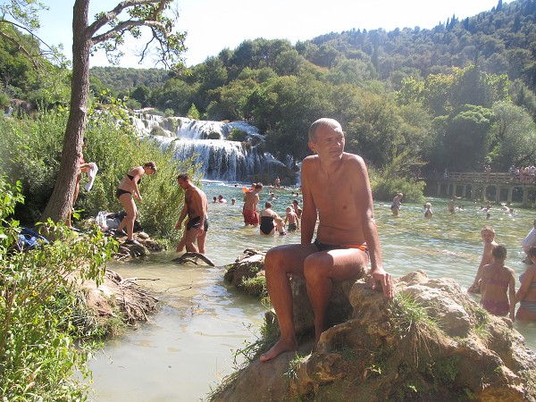 img00105.jpg