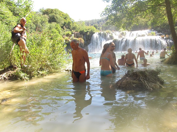 img00106.jpg