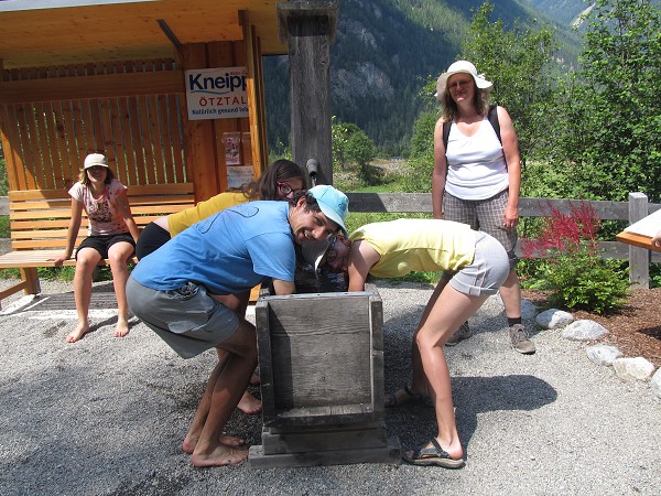 img00100.jpg