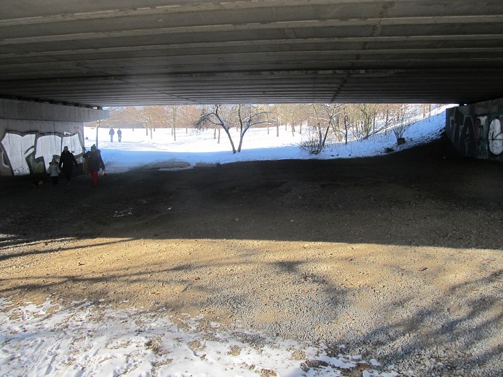 img00027.jpg